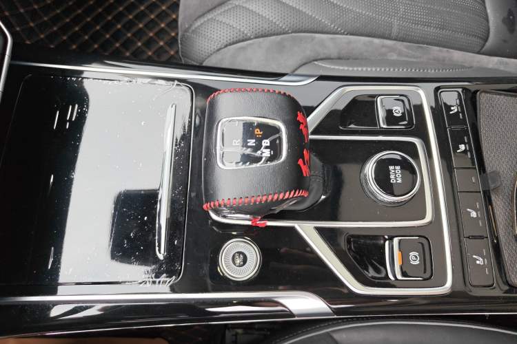 Used Hongqi HS5 2022 Revised Version 2.0T Smart Connect Flagship Edition
