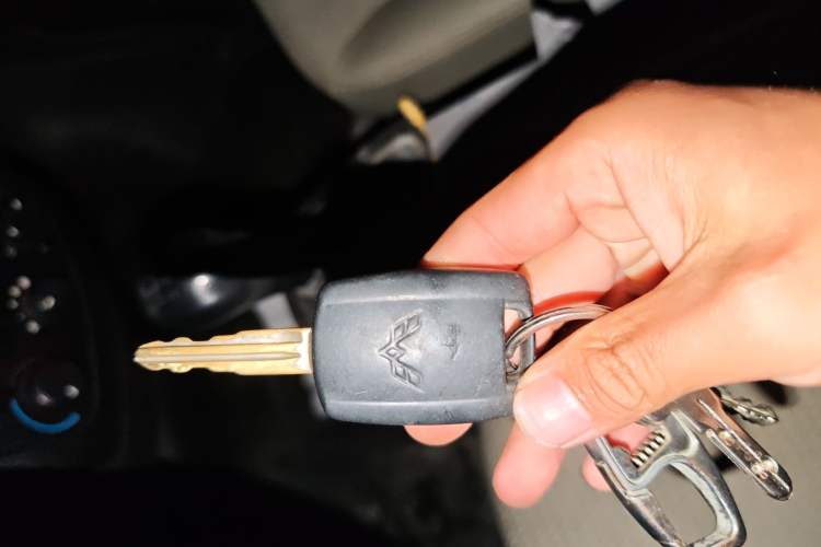 Used Wuling Rongguang 2014 1.2L S Base Model Vehicle Key