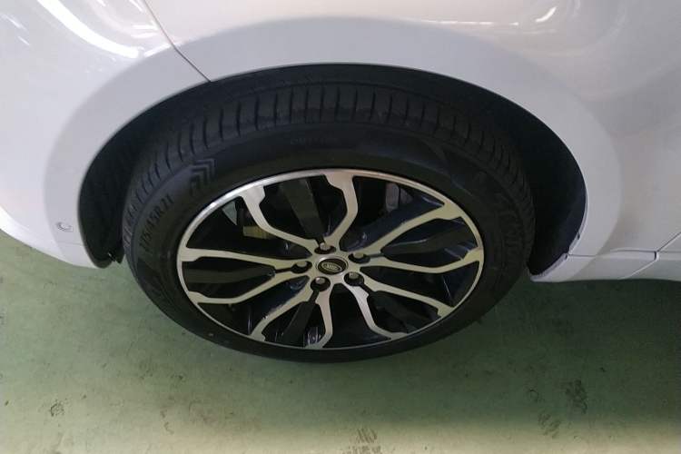 Used Land Rover Range Sport 2021 3.0 L6 YAO Black Edition Exterior 4