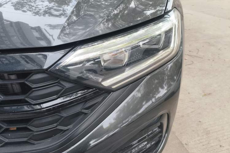 Used Volkswagen Sagitar 2023 300TSI DSG Excellence Edition Left Front Headlight