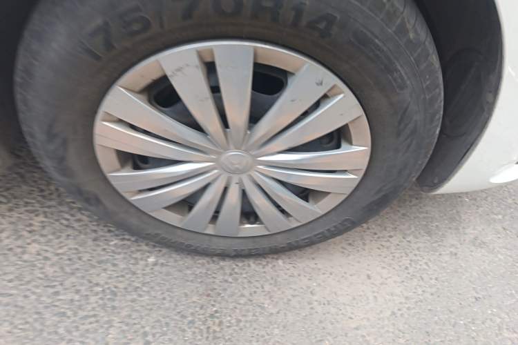 Used Volkswagen Santana 2021 1.5L Automatic Fashion Edition Right Front Wheel Hub