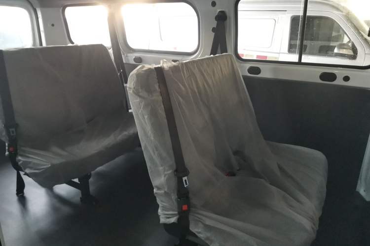 Used Wuling Yangguang 2025 Model 400km Bus Edition—Comfort Edition