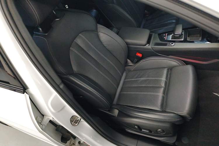 Used Audi A4L 2023 40 TFSI Luxury Dynamic Model
