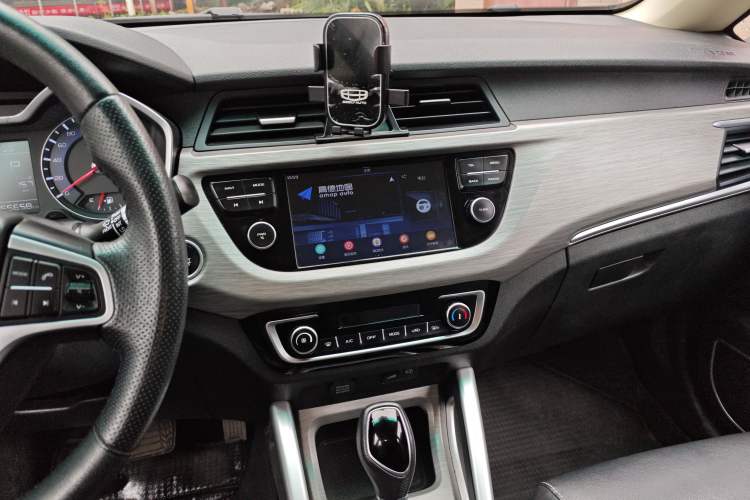 Used Geely Auto Vision X3 2017 1.5L Automatic Elite Model
