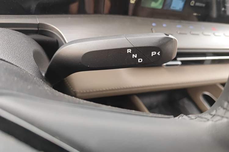 Used CHANGAN Fengjing RV Supreme Edition Gear Lever