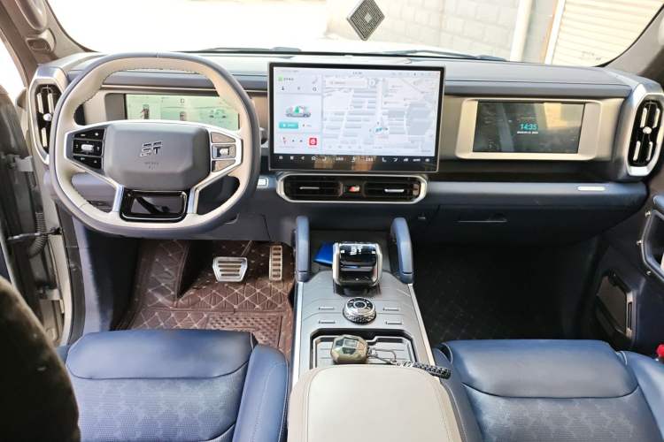 Used JETOUR Shanhai Traveler C-DM 2024 C-DM 208KM Mountain & Wilderness Edition Center Console