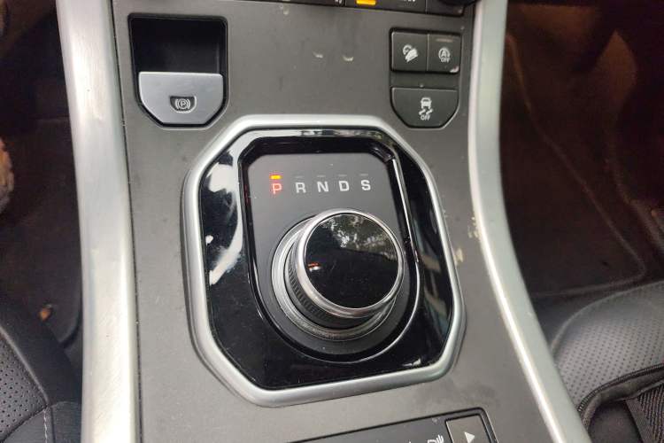 Used Land Rover Range Rover Evoque 2018 240 PS SE DYNAMIC Smart Edition
