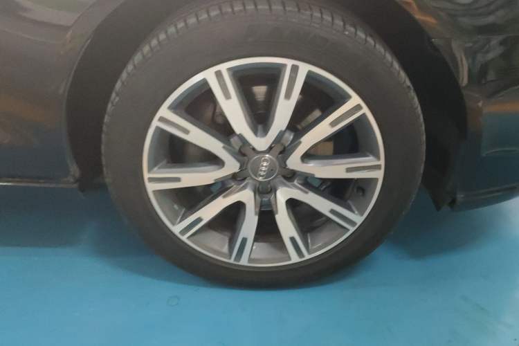 Used Audi A6L 2015 35 FSI quattro Technology Edition Right Front Wheel Hub