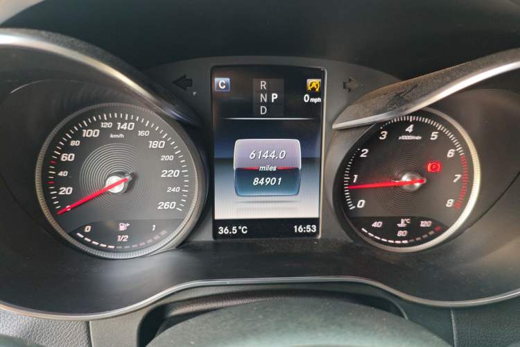 Used Mercedes-Benz GLC 2016 GLC 300 4MATIC Dynamic Model
