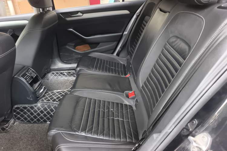 Used Volkswagen Magotan 2020 280TSI DSG Comfort Edition Left Rear Seat