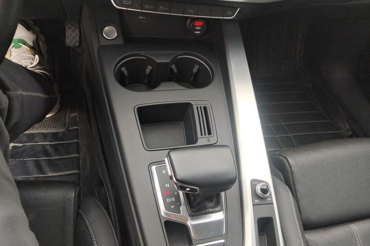 Used Audi A4L 2020 40 TFSI Fashion Dynamic Model
