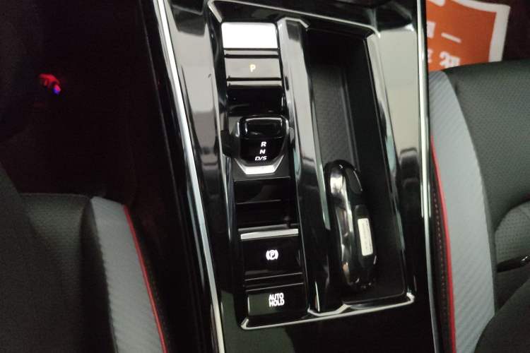 Used Volkswagen Lamando 2023 Lavida L 280TSI DSG Cool & Spicy Edition Gear Lever