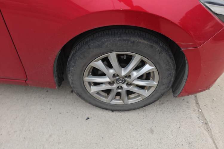 Used Mazda 3 Axela 2017 Sedan 1.5L Automatic Comfort Model Emission Standard China V Right Front Wheel Hub