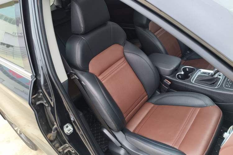 Used JAC Refine S7 2017 2.0T Automatic Luxury Model