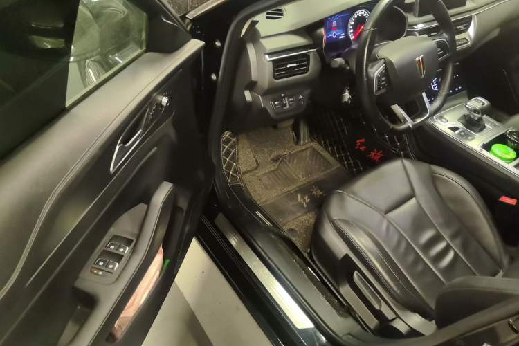 Used Hongqi H5 2022 Classic Model Facelift 1.5T DCT Qiyun Edition Driver Seat