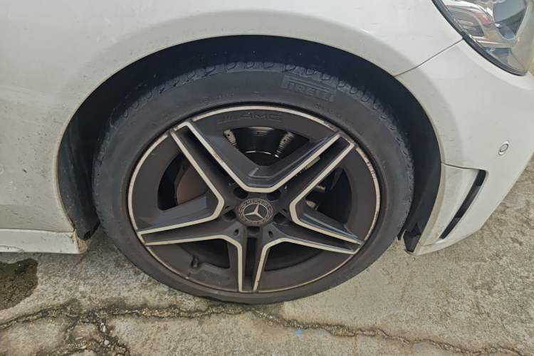 Used Mercedes-Benz C-Class 2021 C 260 Coupe Right Front Wheel Hub