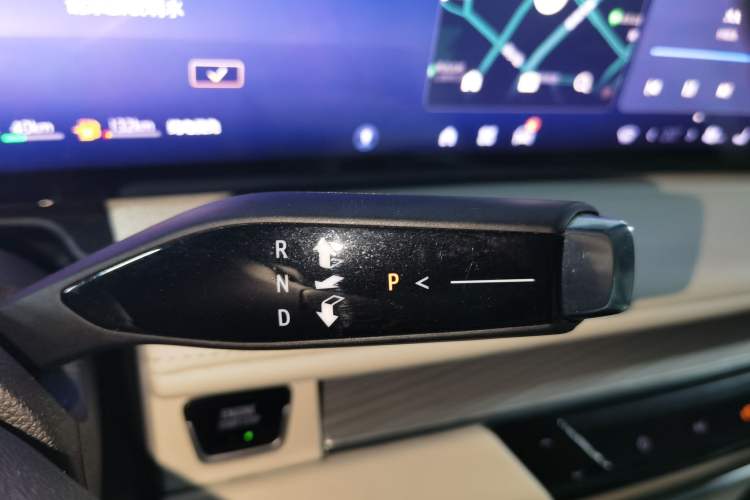 Used Buick GL8 New Energy 2024 Lu Zun Smart Edition 7-Seater Gear Lever