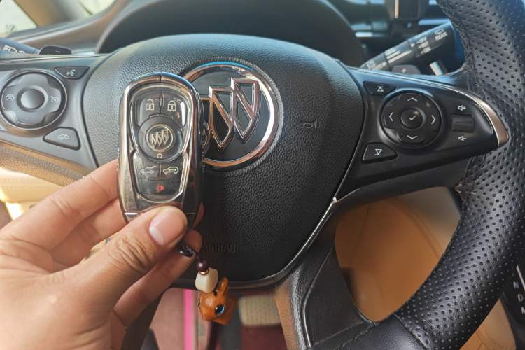 Used Buick GL8 2017 ES 28T Luxury Model China V Standard
