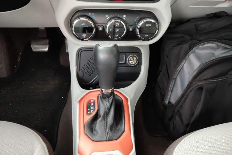 Used Jeep Renegade 2016 1.4T Automatic Jingneng Version+ Gear Lever