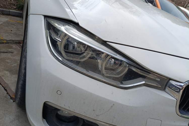 Used BMW 3 Series 2016 320Li Ambition Model
