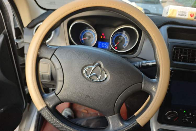 Used CHANGAN KAICHENG Ruixing M70 2019 1.5L Comfort Version 6-Seater China VI Standard Flat Roof Liftback Doors – DAM15KL
