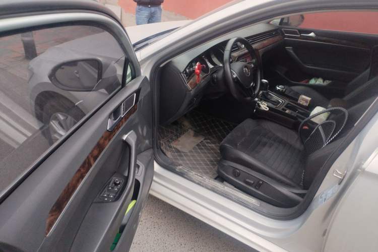 Used Volkswagen Magotan 2018 330TSI DSG Luxury Model