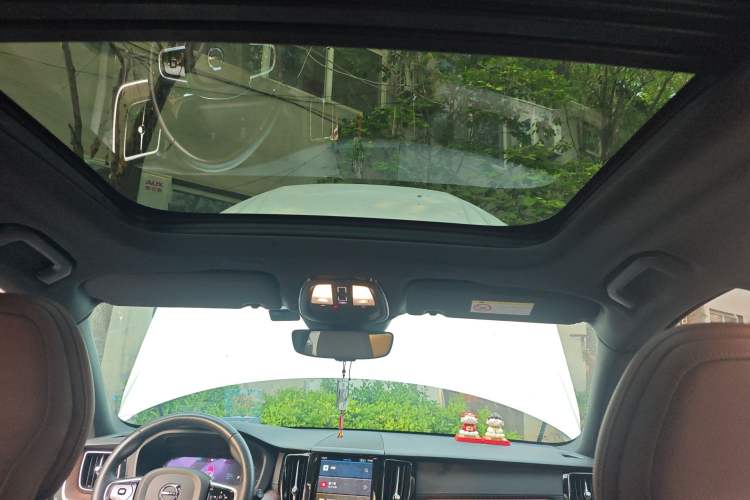 Used Volvo XC60 2024 B5 4x4 Smart Luxury Edition Headliner