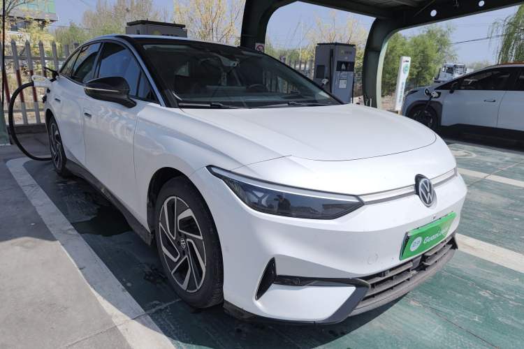 Used Volkswagen ID.7 VIZZION 2024 First Edition Front Right 45 Deg