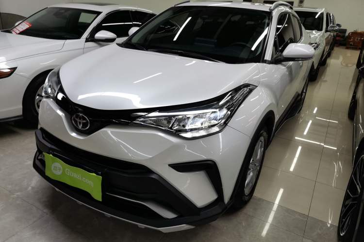 Used Toyota IZOA 2021 2.0L Enjoy Edition