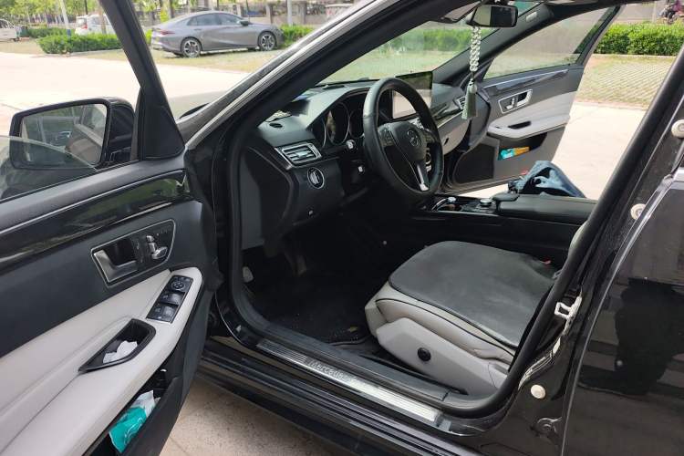 Used Mercedes-Benz E-Class 2015 E 260 L Sport & Fashion Model
