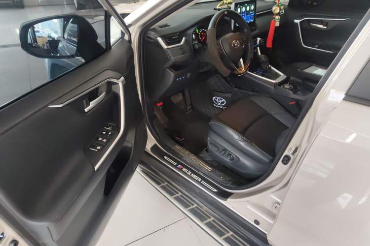 Used Toyota Wildlander 2022 2.0L CVT Two-Wheel Drive Luxury PLUS Edition