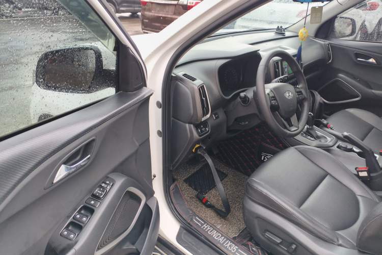 Used Hyundai ix35 2019 2.0L Automatic 2WD Zhiyong·Changxiang Edition China V Standard Driver Seat