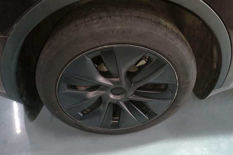 Used Tesla Model Y 2023 Rear-Wheel-Drive Version