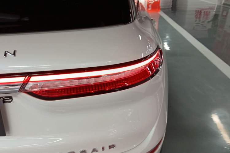 Used Lincoln Corsair 2020 2.0T Two-Wheel Drive Luxury Edition Exterior 3