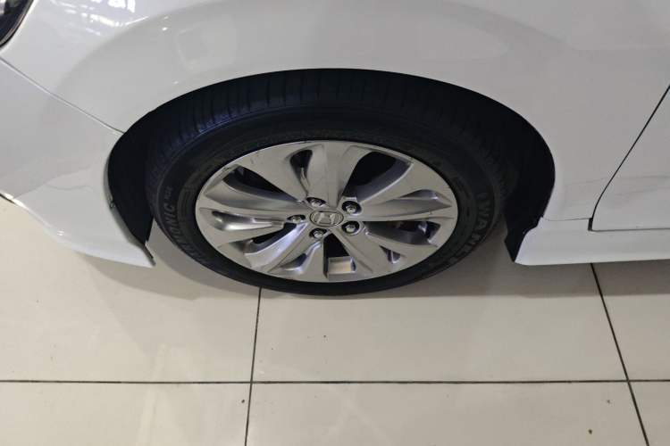 Used Honda Jade 2017 1.8L automatic Comfort version 5 seats