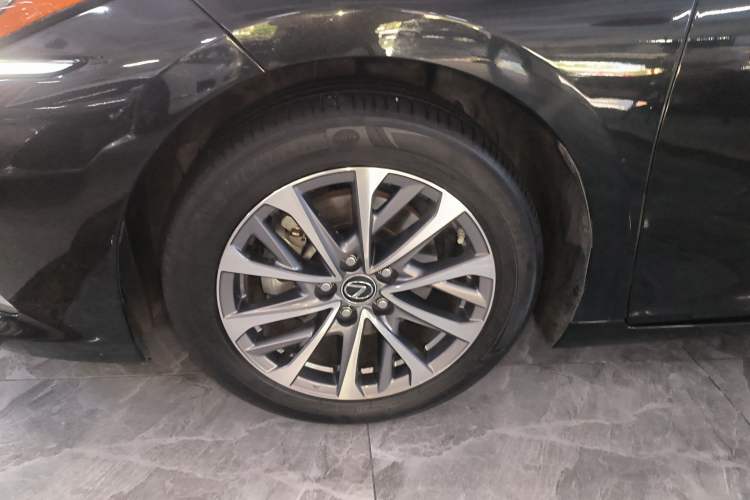 Used Lexus ES 2023 200 Excellence Edition Exterior 1