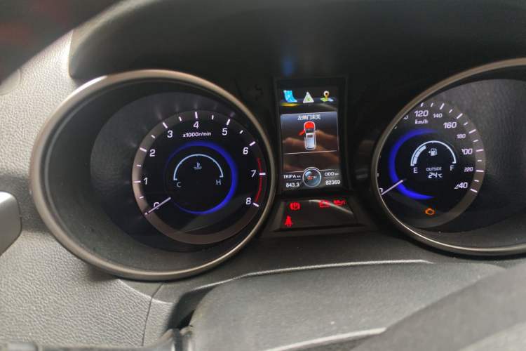 Used CHANGAN CS75 2016 2.0L Manual Luxury Version China V Standard Instrument Cluster