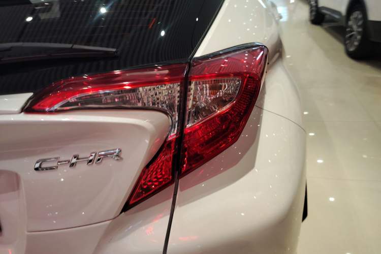 Used Toyota C-HR 2020 2.0L Leading Edition
