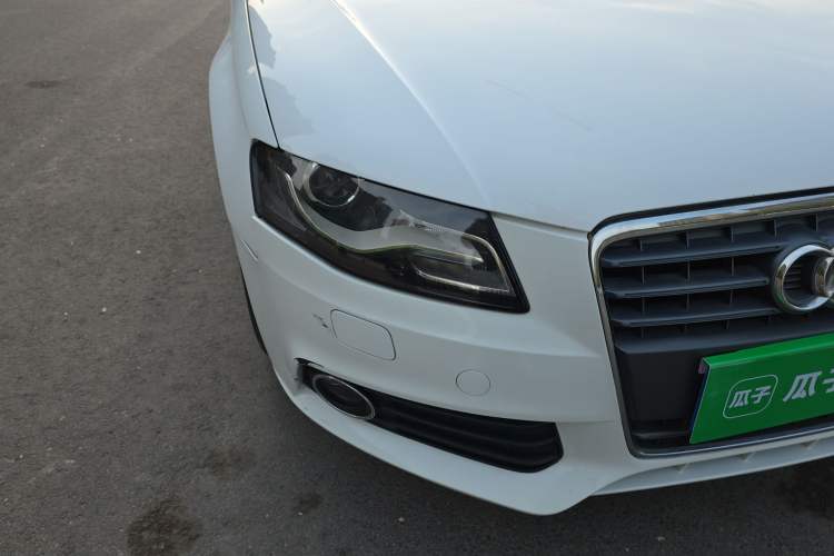 Used Audi A4L 2011 2.0 TFSI Comfort Model Right Front Headlight