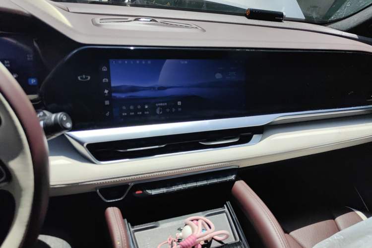 Used Geely Auto Monjaro L 2021 2.0TD DCT EVO Two-Wheel Drive Smart Luxury Version Audio And AC Panel