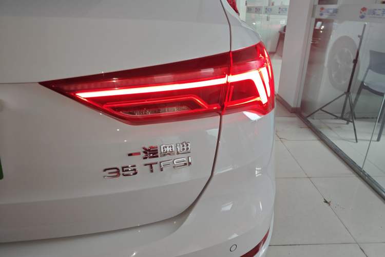 Used Audi Q3 2024 35 TFSI Fashion Dynamic Edition
