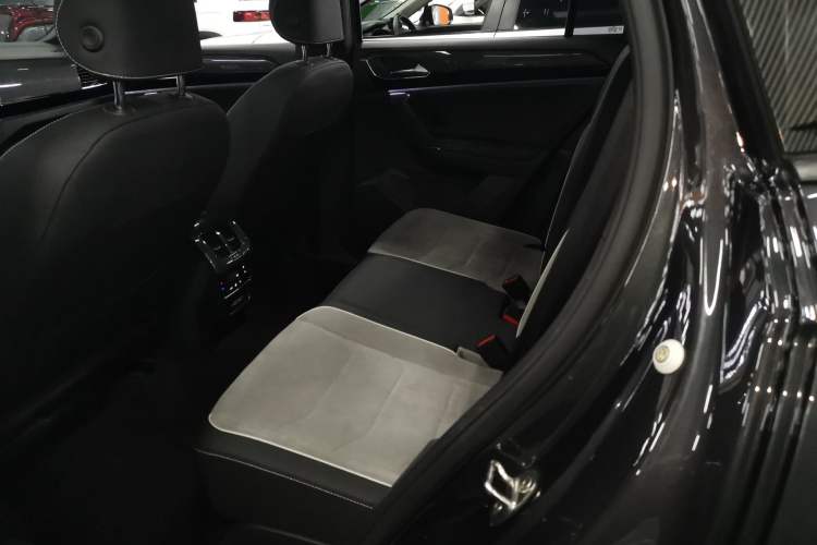 Used Volkswagen Tayron 2022 380TSI Four-Wheel Drive R-Line Connected Version Left Rear Seat