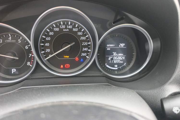 Used Mazda Atenza 2015 2.0L Blue Sky Luxury Edition Odometer Close Up