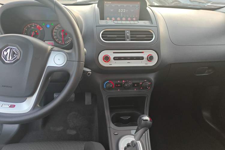Used MG 3 2016 1.3L AMT Comfort Edition Audio And AC Panel