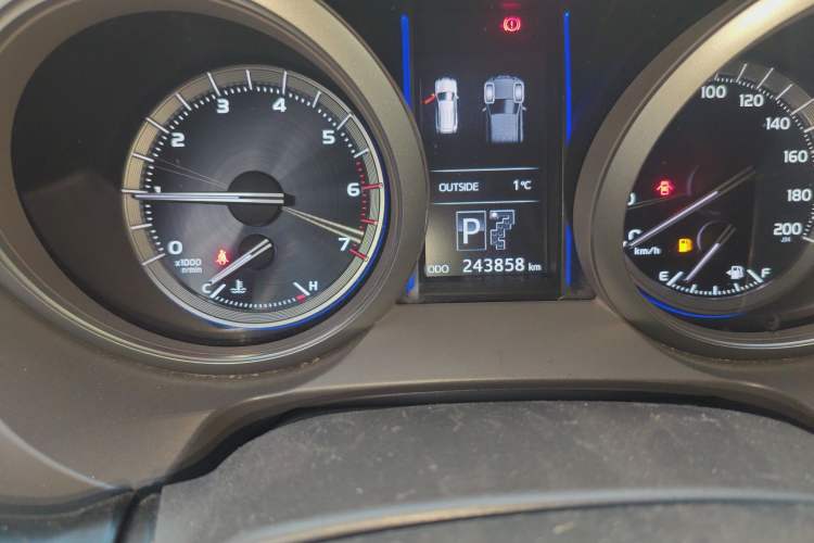 Used Toyota Prado 2013 2.7L Automatic Parallel Import Odometer Close Up