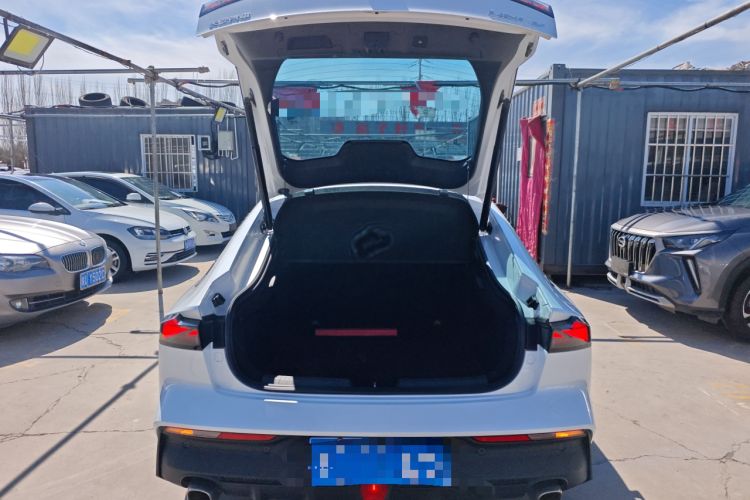 Used CHANGAN UNI-V 2023 1.5T Prestige Model Trunk