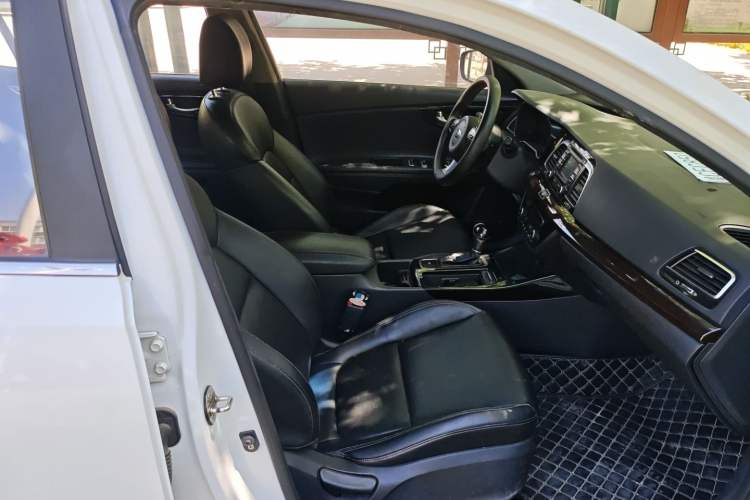 Used Kia K4 2014 1.8L Automatic GLS
