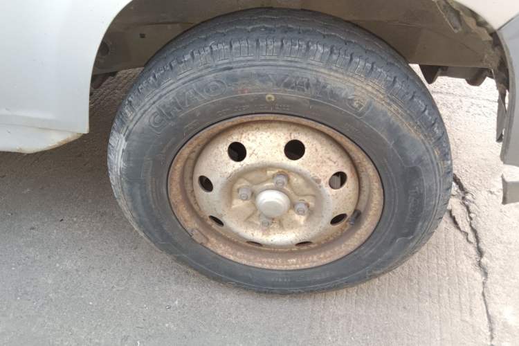 Used Wuling Zhiguang 2020 1.2L Van Utility Model China VI Emission Standard 2 Seats LSI