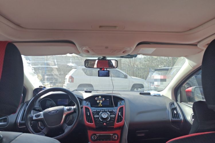 Used Ford Focus 2012 Hatchback 2.0L Manual Luxury Sport Model
