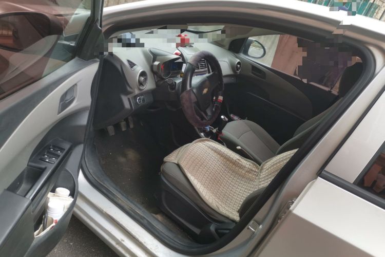 Used Chevrolet Aveo Sonic 2011 Sedan 1.4L MT SL